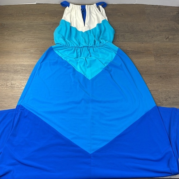 Vince Camuto Women’s Blue White Teal Colorblock Matte Jersey Maxi Dress, size 2 - Picture 7 of 12